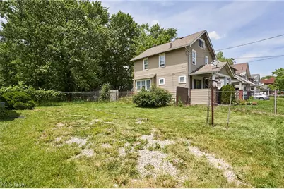 939 Lovers Lane, Akron, OH 44306 - Photo 19