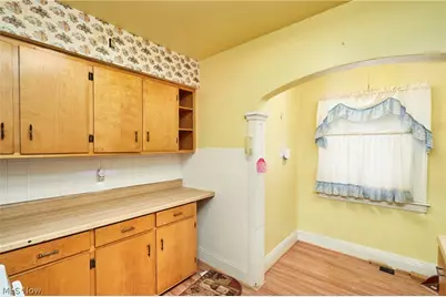 939 Lovers Lane, Akron, OH 44306 - Photo 5