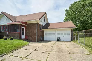 939 Lovers Ln, Akron, OH 44306 - Photo 3