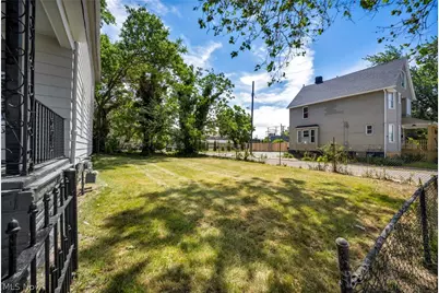 1641 E 70th Street, Loveland, OH 44103 - Photo 3