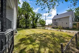 1641 E 70th St, Loveland, OH 44103 - Photo 3