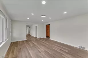 8195 N Palmyra Rd, Canfield, OH 44406 - Photo 5