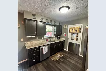 693 Hollywood Avenue, Sheffield, OH 44054 - Photo 13