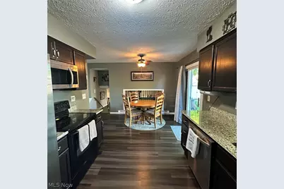 693 Hollywood Avenue, Sheffield, OH 44054 - Photo 15