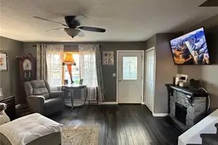 693 Hollywood Ave, Sheffield, OH 44054 - Photo 17