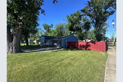 693 Hollywood Avenue, Sheffield, OH 44054 - Photo 3