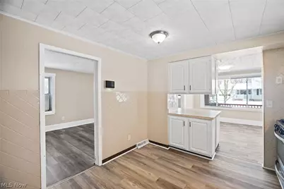 153 Henry Street, Bedford, OH 44146 - Photo 7