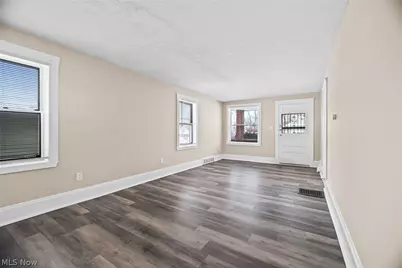 153 Henry Street, Bedford, OH 44146 - Photo 3