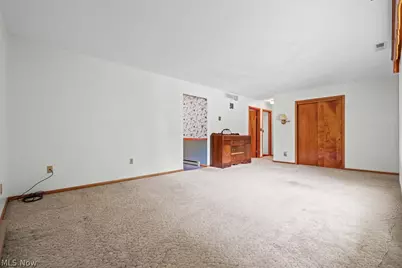 8000 Parks Avenue NE, Alliance, OH 44601 - Photo 7