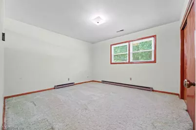 8000 Parks Avenue NE, Alliance, OH 44601 - Photo 17