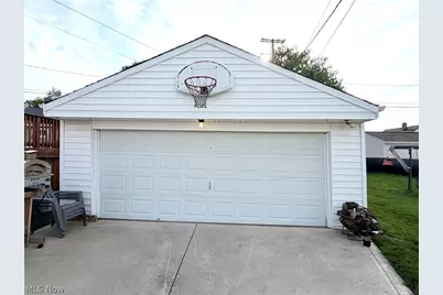 32125 Densmore Road, Willowick, OH 44095 - Photo 21