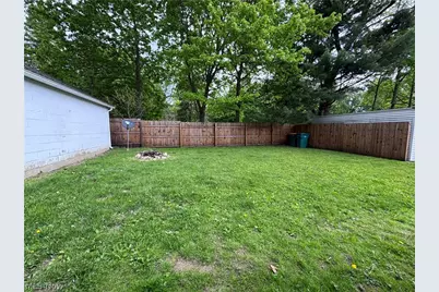 109 Moffet Avenue, Chardon, OH 44024 - Photo 17