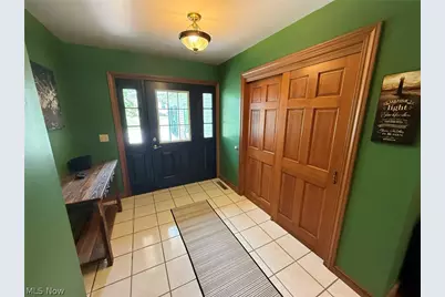 238 Edgemore Street NE, Sugarcreek, OH 44681 - Photo 3