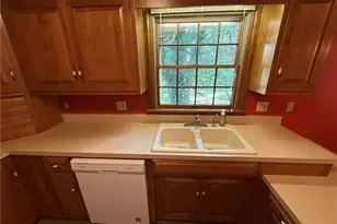 238 Edgemore St NE, Sugarcreek, OH 44681 - Photo 15