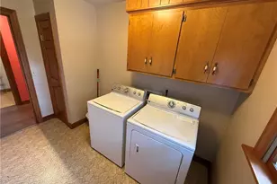 238 Edgemore St NE, Sugarcreek, OH 44681 - Photo 17