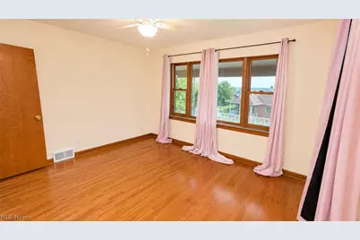 427 Logan Avenue, Mingo Junction, OH 43938 - Photo 13