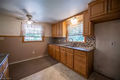 3063 Diamond Street NE, Canton, OH 44721 - Photo 5