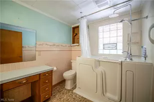 3063 Diamond St NE, Canton, OH 44721 - Photo 13
