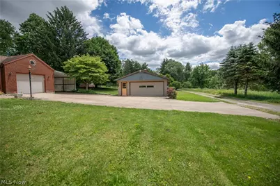 3063 Diamond Street NE, Canton, OH 44721 - Photo 39