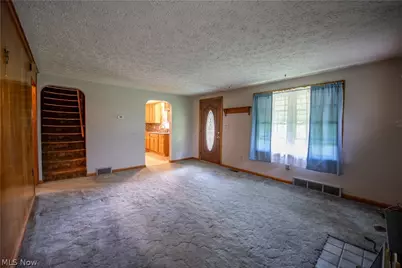 3063 Diamond Street NE, Canton, OH 44721 - Photo 9