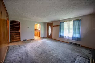 3063 Diamond St NE, Canton, OH 44721 - Photo 9
