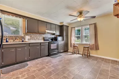 3102 25th Street SE, Canton, OH 44707 - Photo 5
