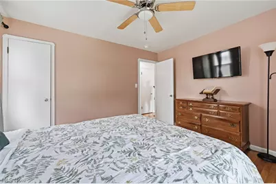 5010 Claremont Boulevard, Garfield Heights, OH 44125 - Photo 17