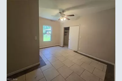 2424 Elm Street, Youngstown, OH 44505 - Photo 13