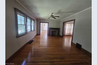 2424 Elm Street, Youngstown, OH 44505 - Photo 5