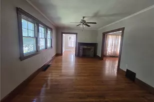 2424 Elm St, Youngstown, OH 44505 - Photo 5