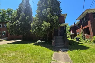 2424 Elm St, Youngstown, OH 44505 - Photo 3