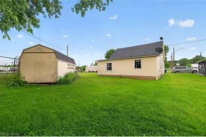 1403 Baird Avenue, Cambridge, OH 43725 - Photo 3
