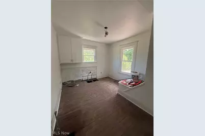 399 W Warren Avenue, Youngstown, OH 44511 - Photo 9