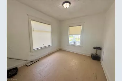 399 W Warren Avenue, Youngstown, OH 44511 - Photo 7