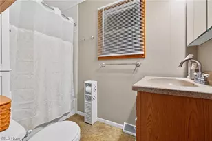 555 Standish St NW, Massillon, OH 44647 - Photo 13