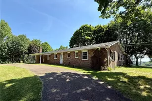 6025 California Ave, Louisville, OH 44641 - Photo 7