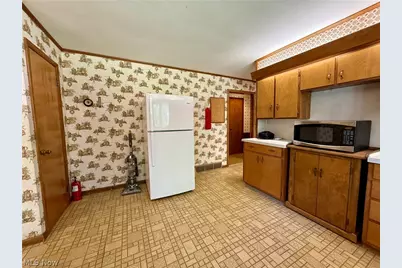 6025 California Avenue, Louisville, OH 44641 - Photo 13