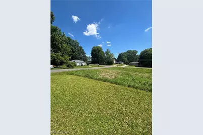 1660 Hilbish Avenue, Akron, OH 44312 - Photo 3