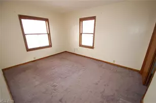 146 N Richview Ave, Youngstown, OH 44509 - Photo 5