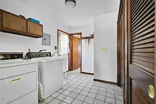 294 Plymouth Rd, Eastlake, OH 44095 - Photo 11
