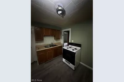 901 Munson Street, Akron, OH 44305 - Photo 9