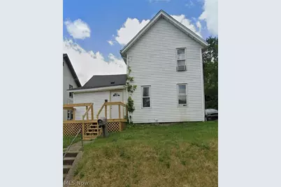 1915 Maple Avenue NE, Canton, OH 44714 - Photo 1