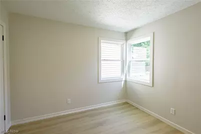 943 Erskine Avenue, Akron, OH 44306 - Photo 21