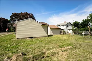943 Erskine Ave, Akron, OH 44306 - Photo 29