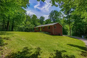 5475 Parks Ave NE, Louisville, OH 44641 - Photo 5