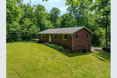 5475 Parks Avenue NE, Louisville, OH 44641 - Photo 1