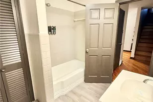 1960 Majestic Cir, Steubenville, OH 43952 - Photo 21