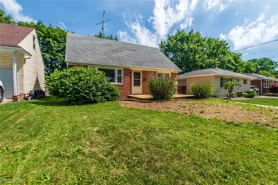 1703 41st Street NW, Canton, OH 44709 - Photo 3