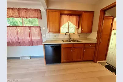 10121 Jasper Road, Loveland, OH 44111 - Photo 9