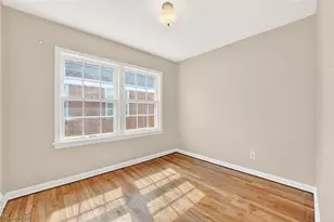 19239 Winslow Rd, Huber Heights, OH 44122 - Photo 9